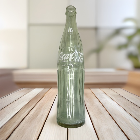 Vintage Coca Cola Green Glass Bottle 16 fl. oz. 1/2 Quart - Picture 1 of 16